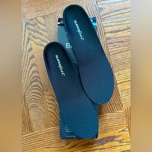Superfeet Black size E. NIB